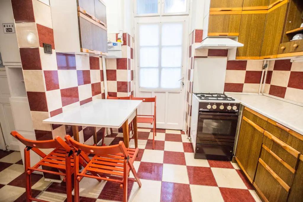 Center Apartment 5 Private Room For 19 People Budapest Extérieur photo