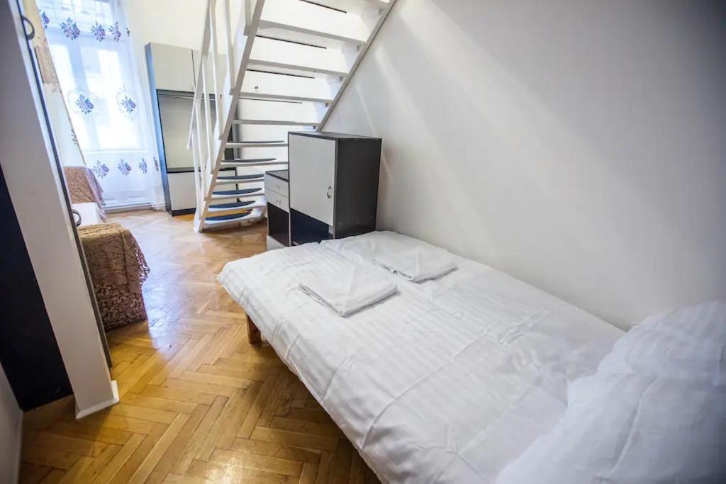 Center Apartment 5 Private Room For 19 People Budapest Extérieur photo