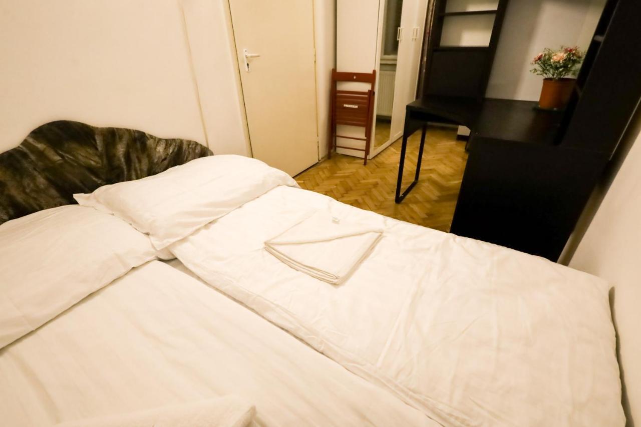 Center Apartment 5 Private Room For 19 People Budapest Extérieur photo