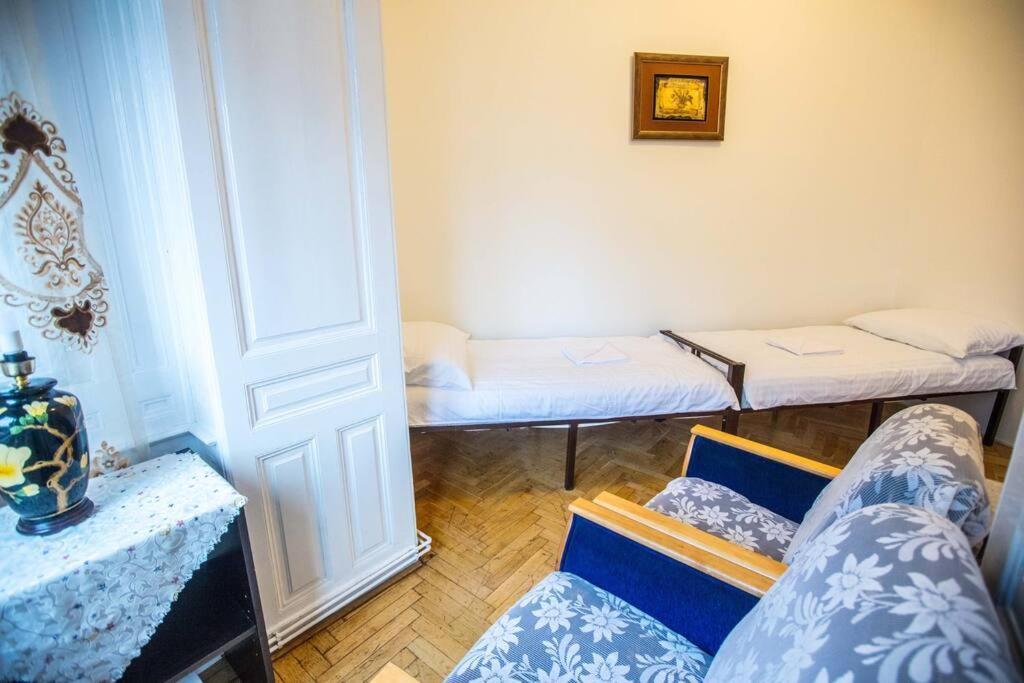 Center Apartment 5 Private Room For 19 People Budapest Extérieur photo